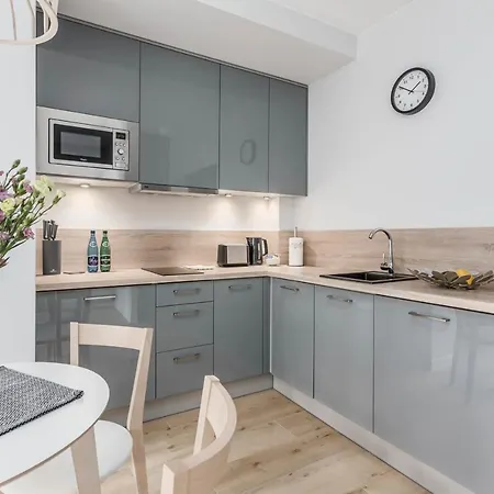 128 Kolo Brzegu, Spa, Parking Appartamento