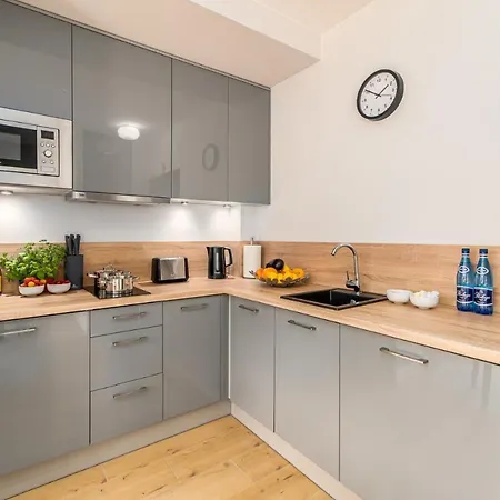 128 Kolo Brzegu, Spa, Parking Podczele Lwowska